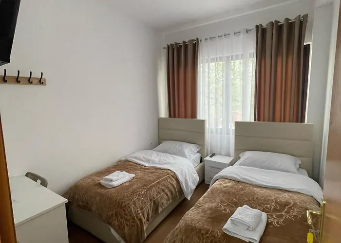 Vandrerhjem Kevin Tirana
