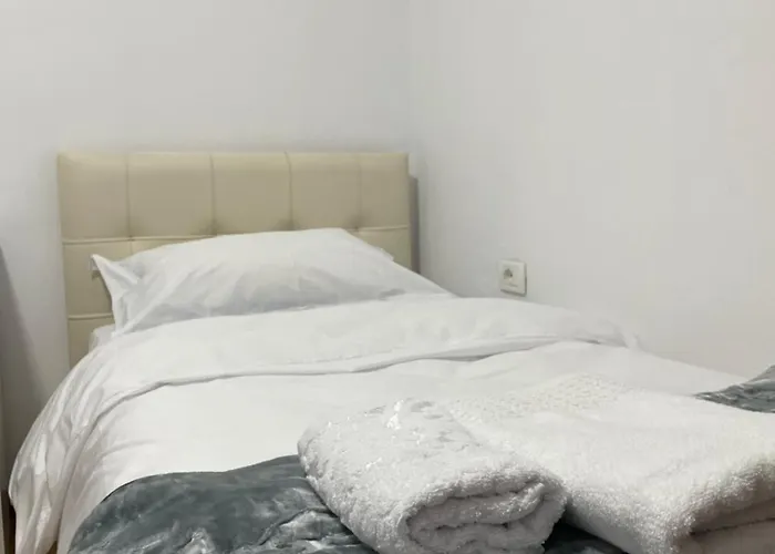 بيت شباب Kevin تيرانا